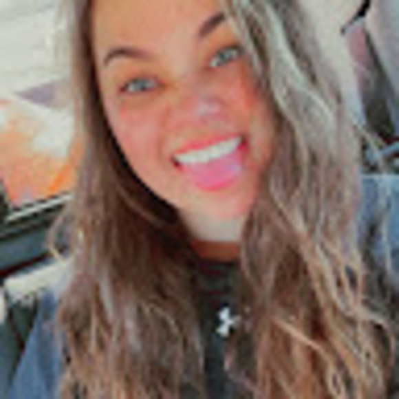 Meet your Posher, Alissa - Picture 1 of 1